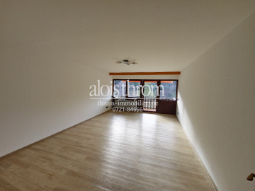 Bezugsfreie 3-Zimmer-Wohnung mit Balkon und Garage, 76332 Bad Herrenalb, Etagenwohnung