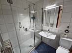 Duschbad - Bezugsfreie 3-Zimmer-Wohnung mit Balkon und Garage