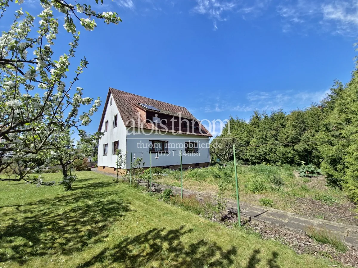 Grundstück mit Haus