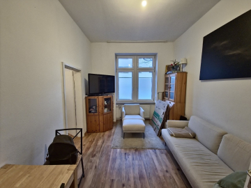 ERDGESCHOSSWOHNUNG MIT KLEINER KÜCHE UND DUSCHBAD, 76137 Karlsruhe, Erdgeschosswohnung